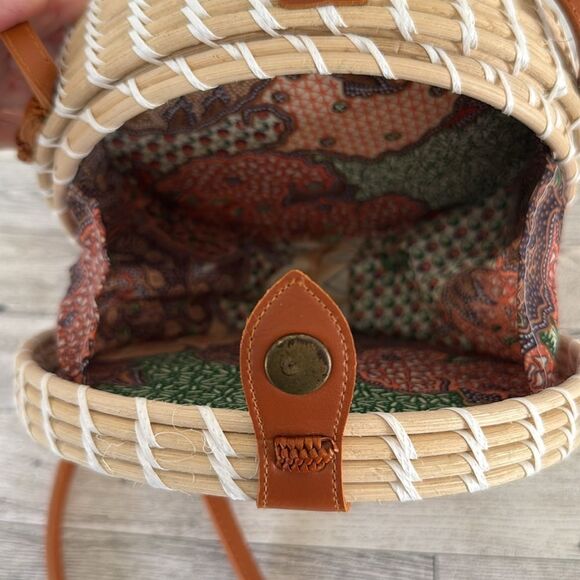 Woven Rattan Canteen Crossbody Bag NWOT - Picture 5 of 6